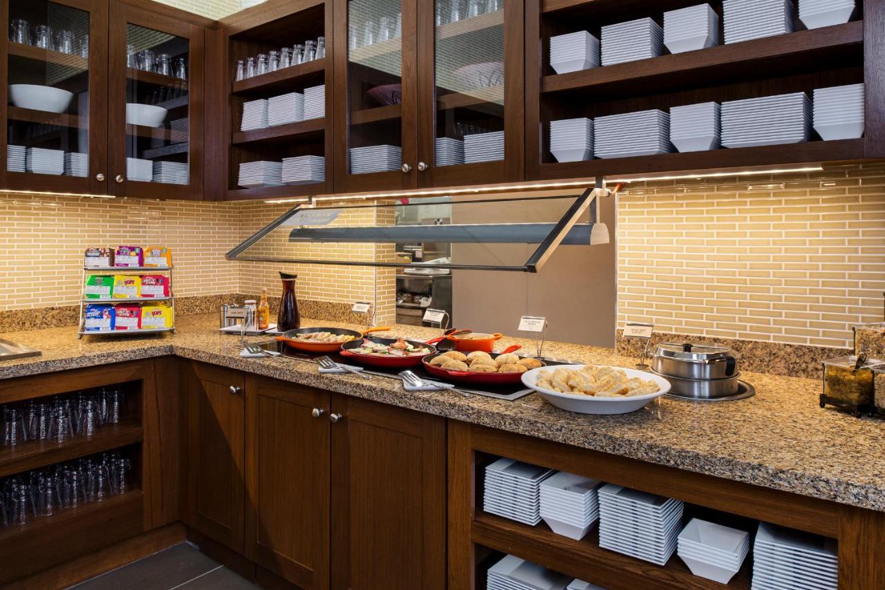 Hyatt Place Portland Downtown - Old Port Square Екстериор снимка