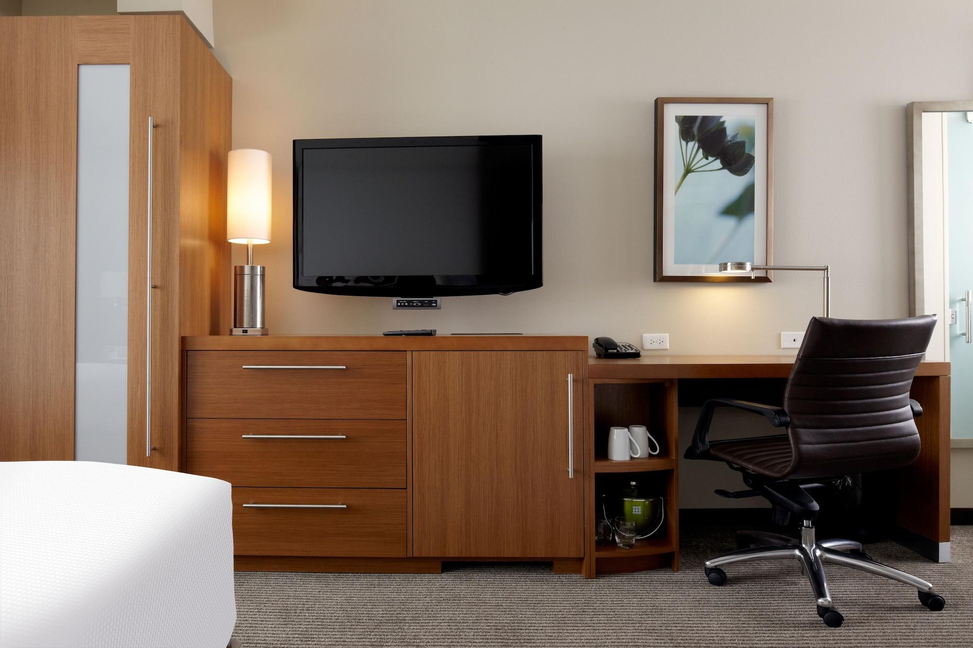 Hyatt Place Portland Downtown - Old Port Square Екстериор снимка
