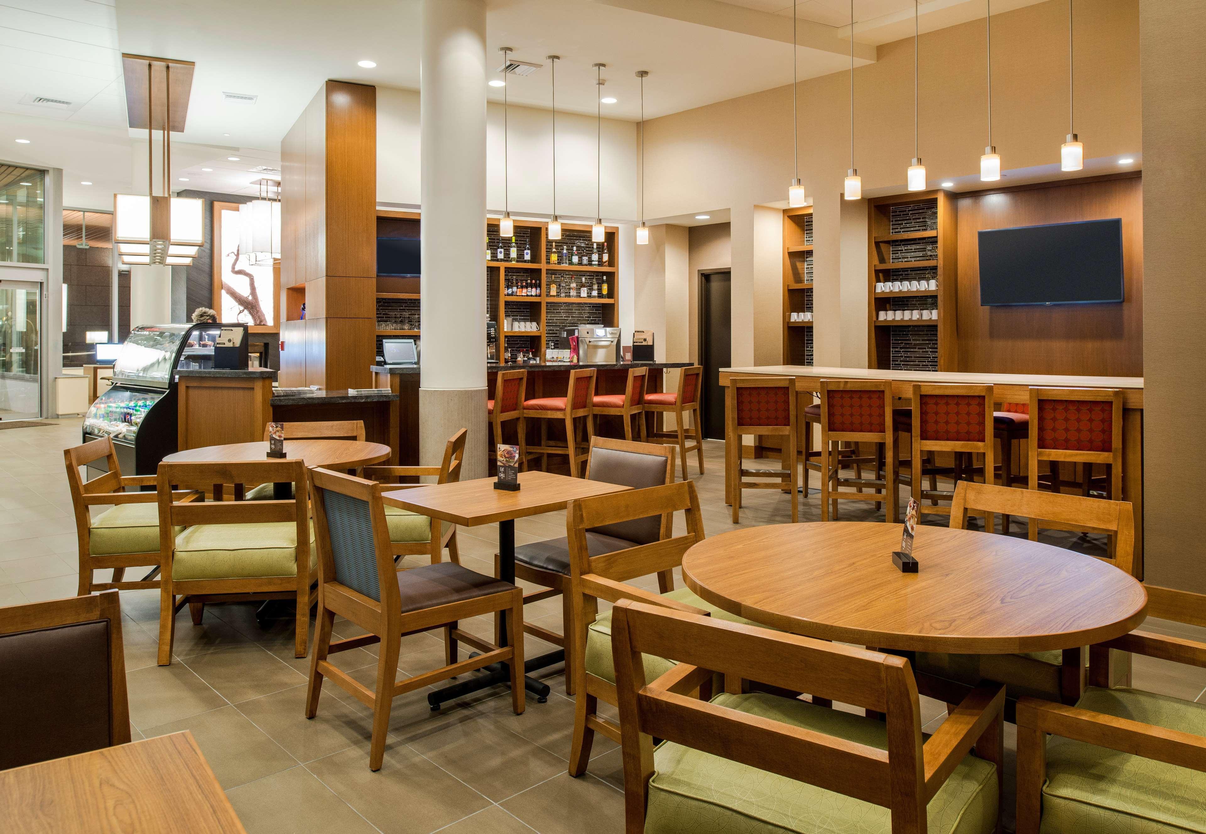 Hyatt Place Portland Downtown - Old Port Square Екстериор снимка