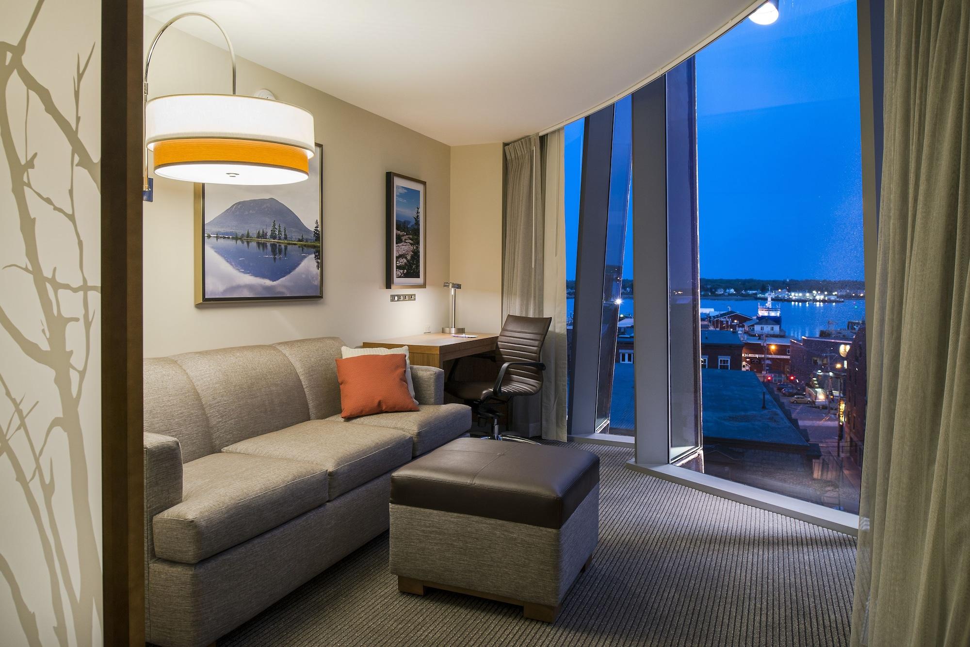 Hyatt Place Portland Downtown - Old Port Square Екстериор снимка